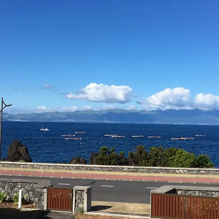 Adega Do Pereirinha Tatil Evi São Roque do Pico